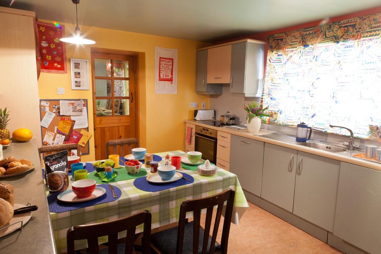 1 Tan Yr Eglwys Barn Cottage Pontardawe エクステリア 写真