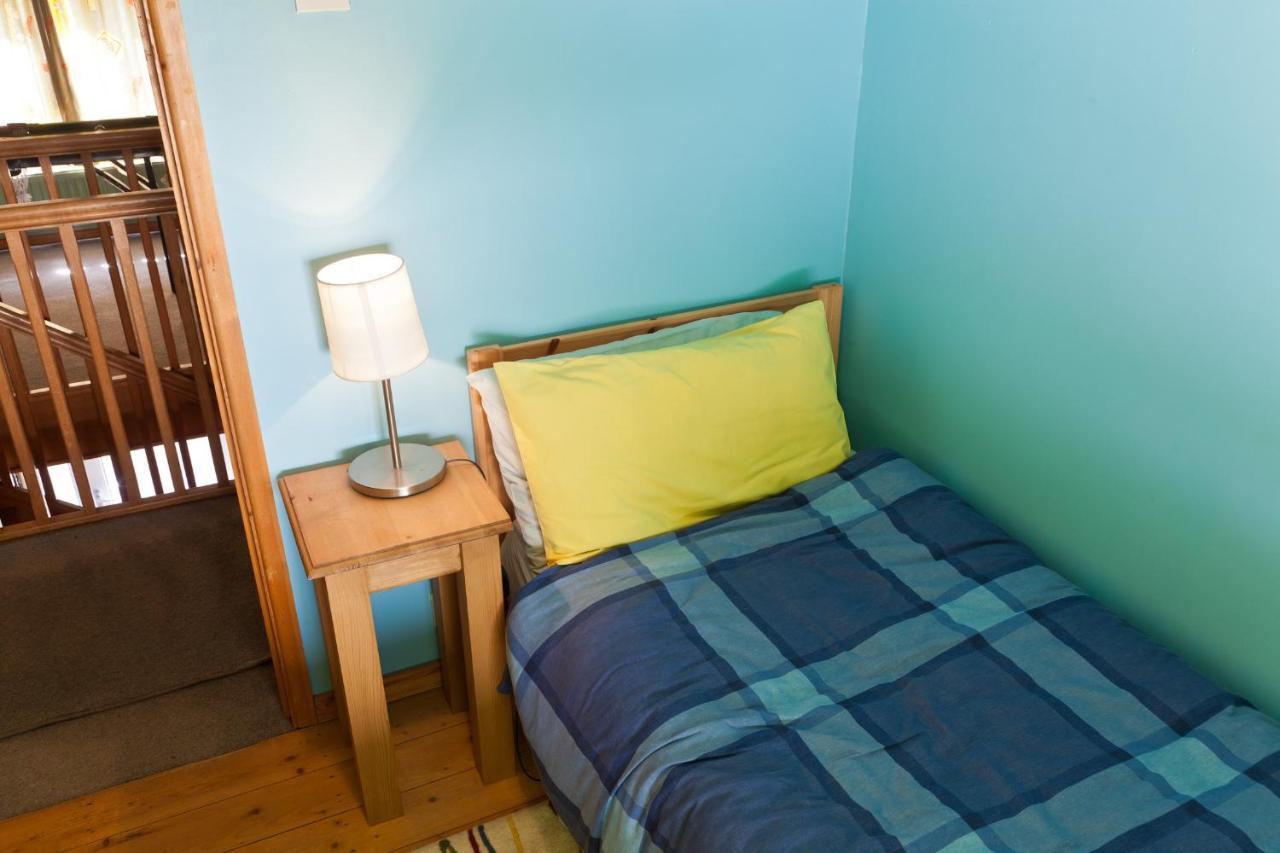 1 Tan Yr Eglwys Barn Cottage Pontardawe エクステリア 写真